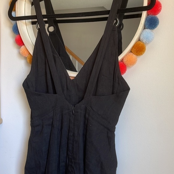 Bec + Bridge Black Linen Ruched Dress - Picture 5 of 9